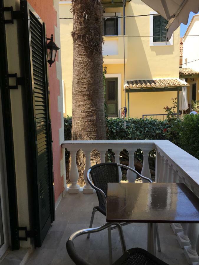 Marili Downstairs Apartments Roda  Exterior photo